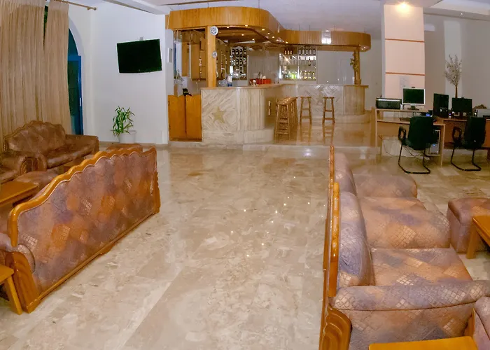 Tigaki's Star Hotel